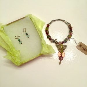 ~TRESKA~   Necklace and earring matching set!